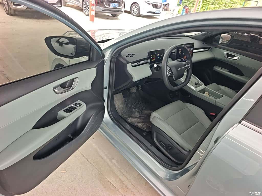 Roewe D6, 2025 16