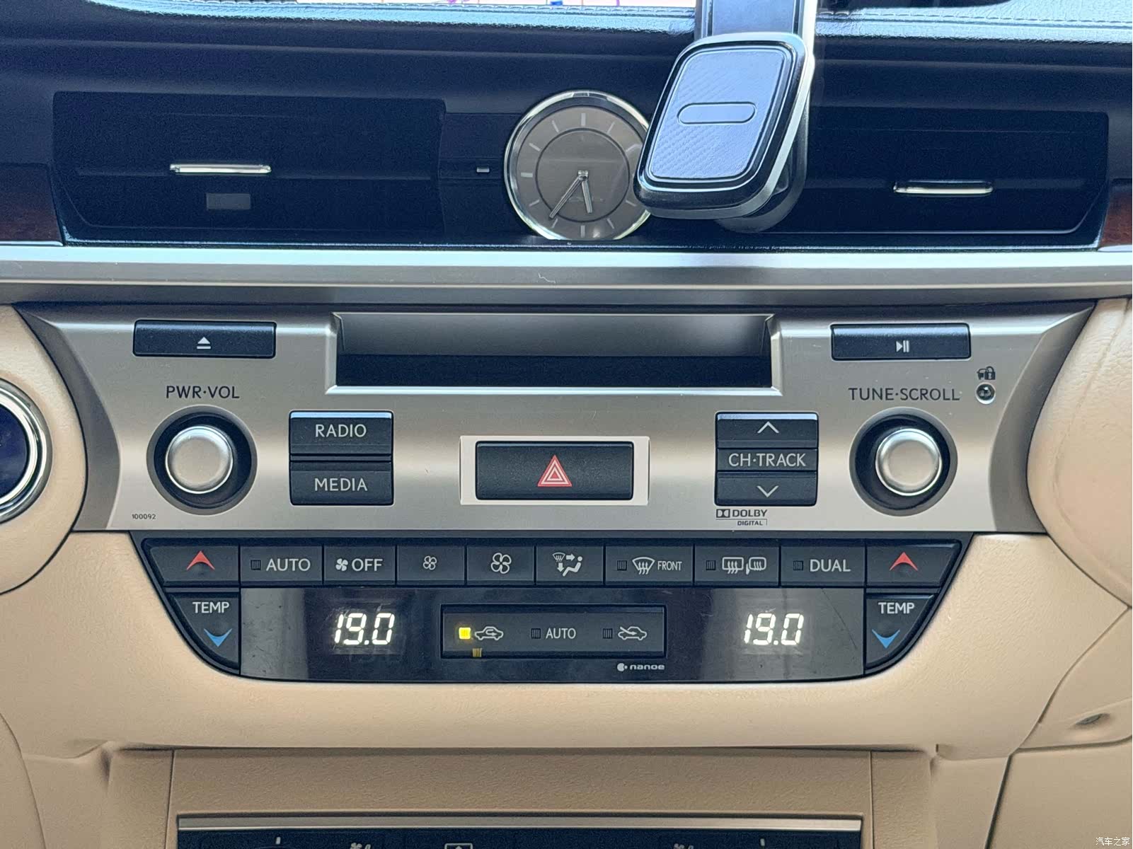 Lexus ES, 2014 18