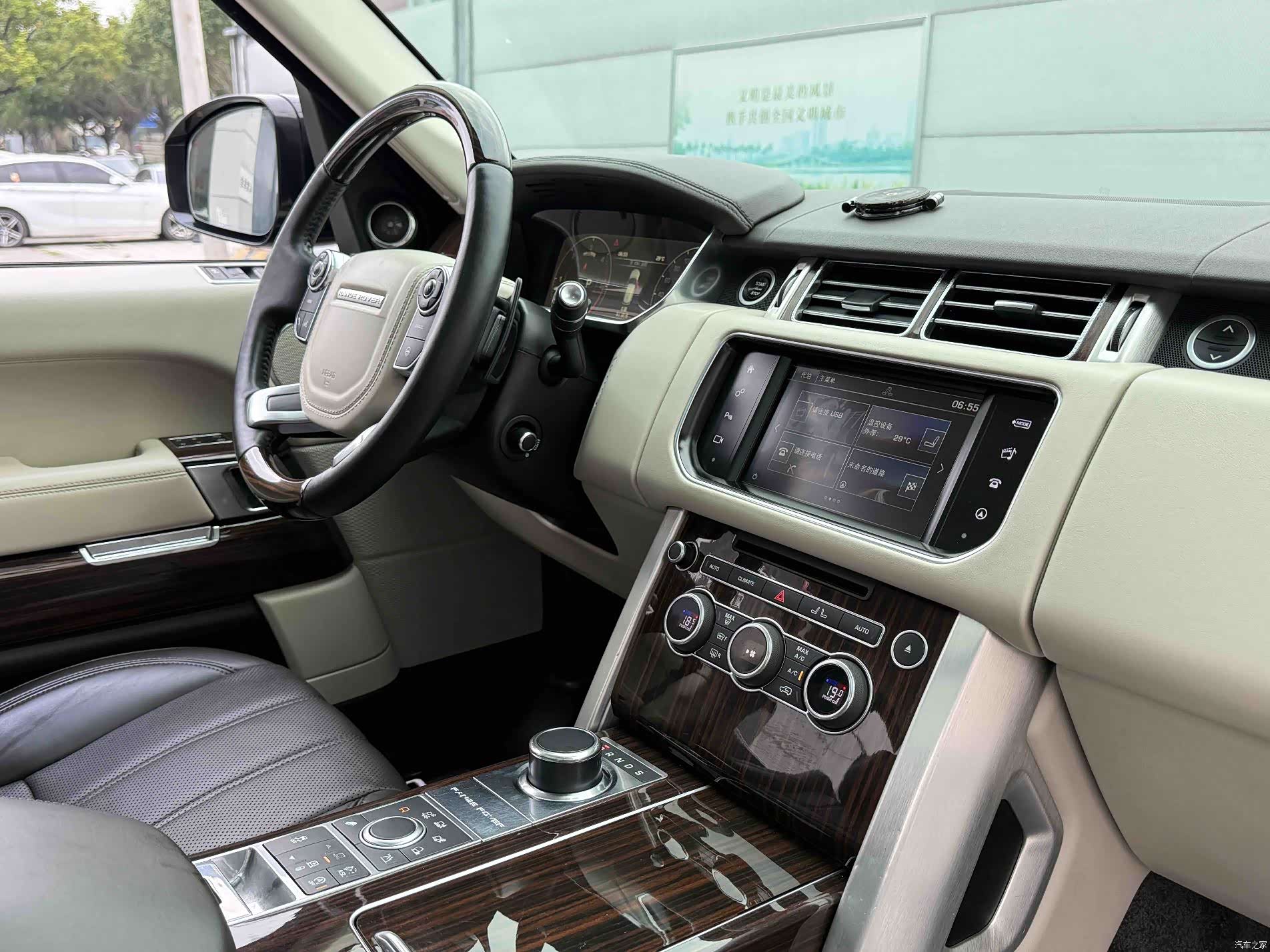 Land Rover Range Rover, 2016 11