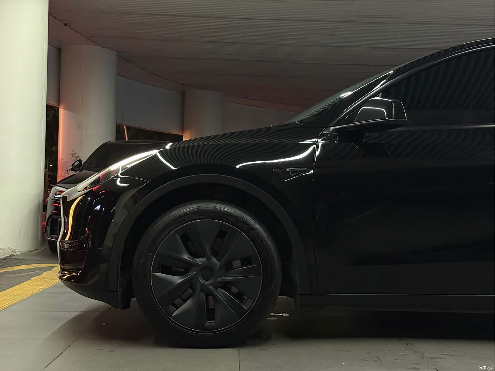 Tesla Model Y, 2023 9