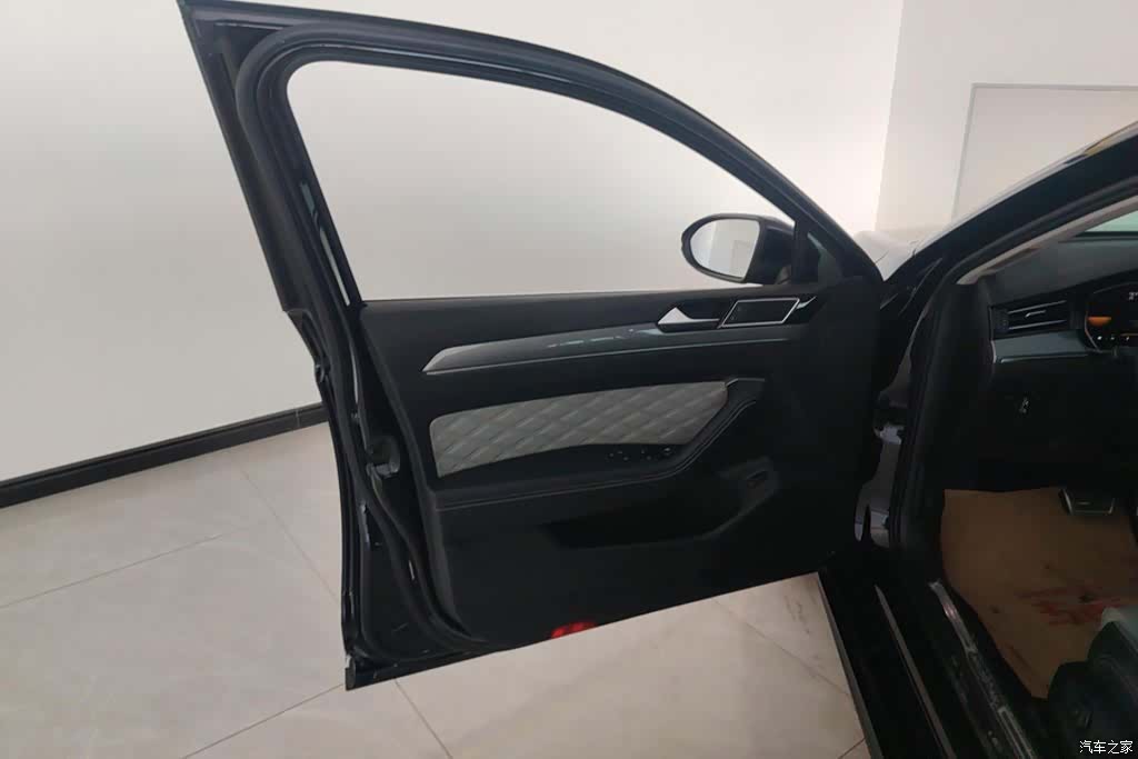 Volkswagen Magotan, 2023 7