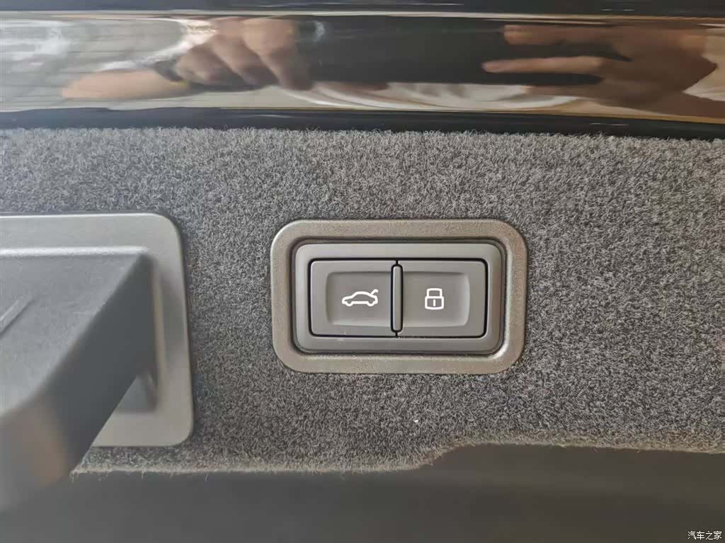 Audi A8L, 2025 2