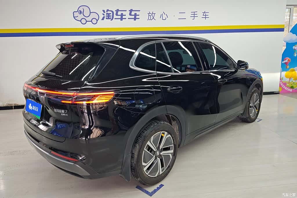 Geely 7, 2025 3
