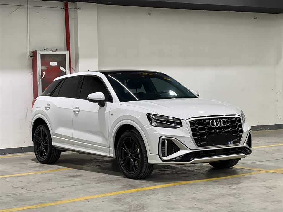 Audi Q2L