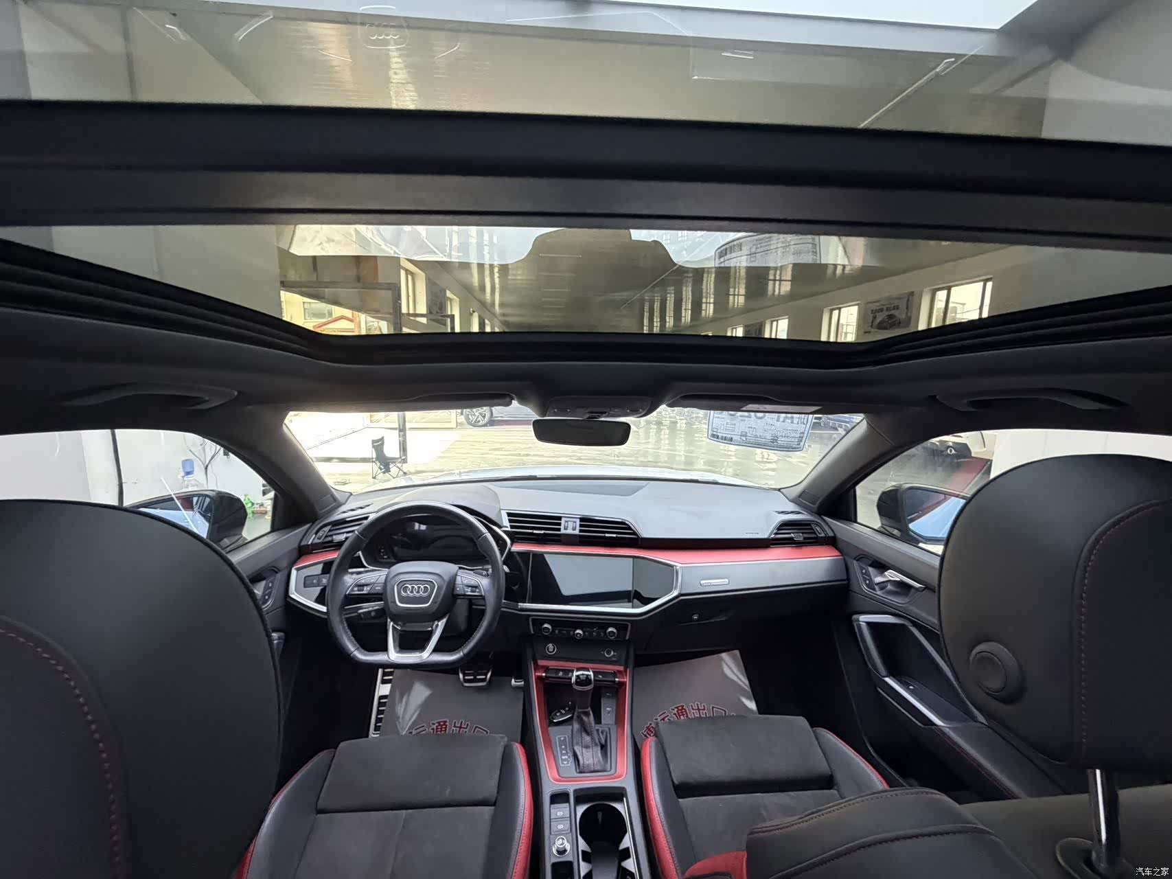 Audi Q3, 2022 11