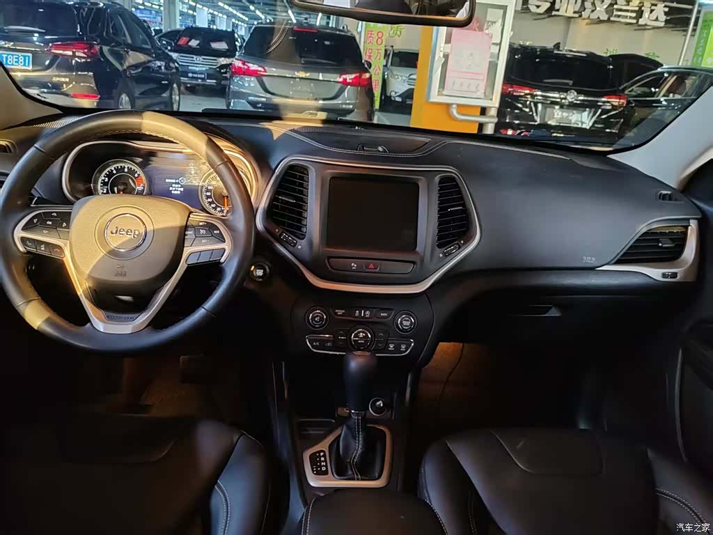Jeep Cherokee, 2018 все фото
