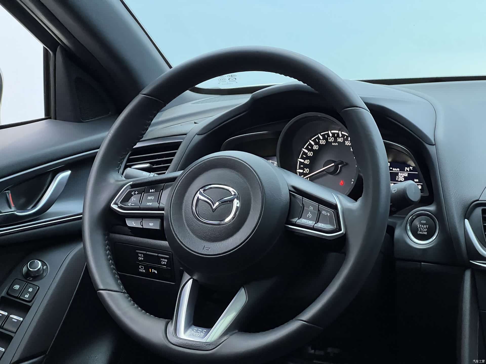 Mazda CX-4, 2023 9
