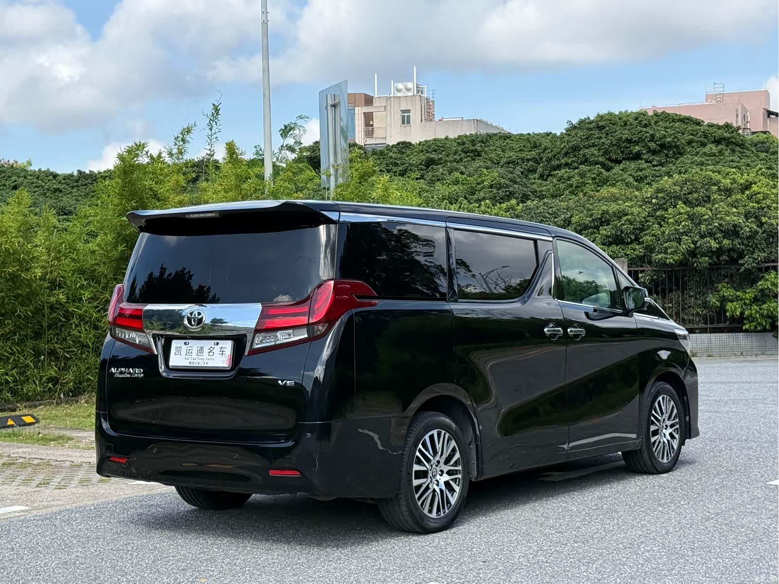 Toyota Alphard, 2017 15