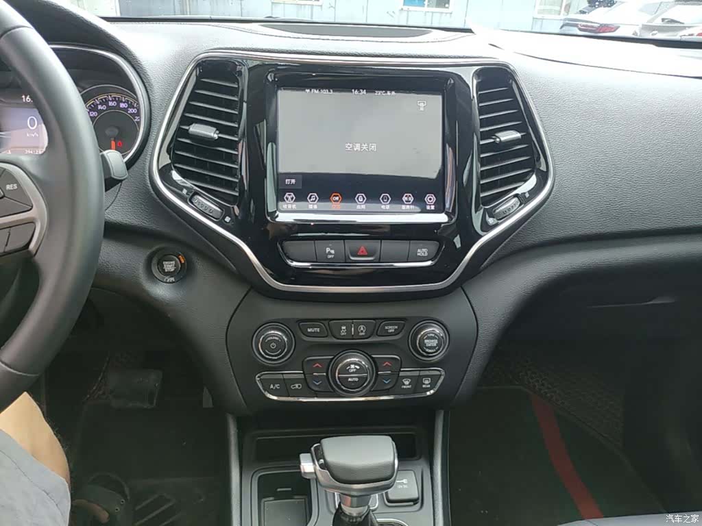 Jeep Cherokee, 2021 13