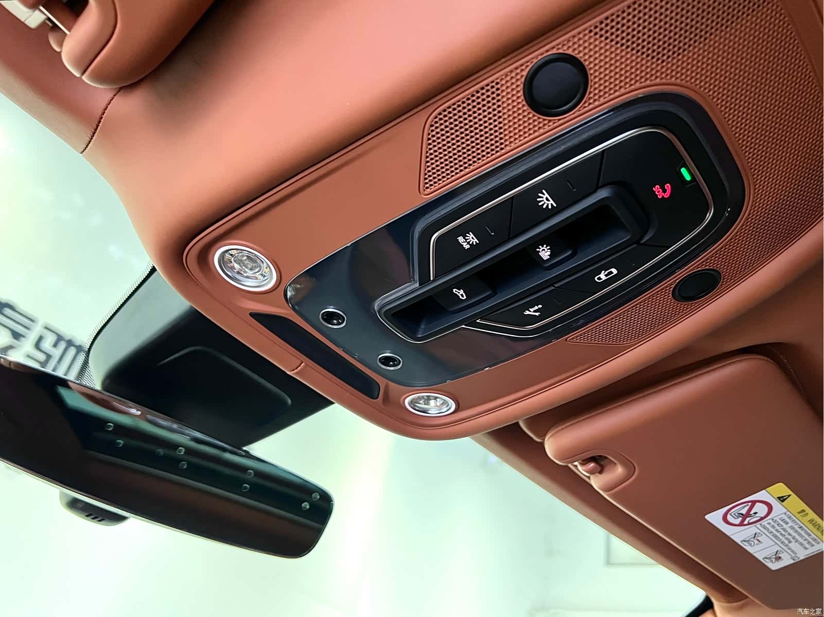 Bentley Bentayga, 2021 29
