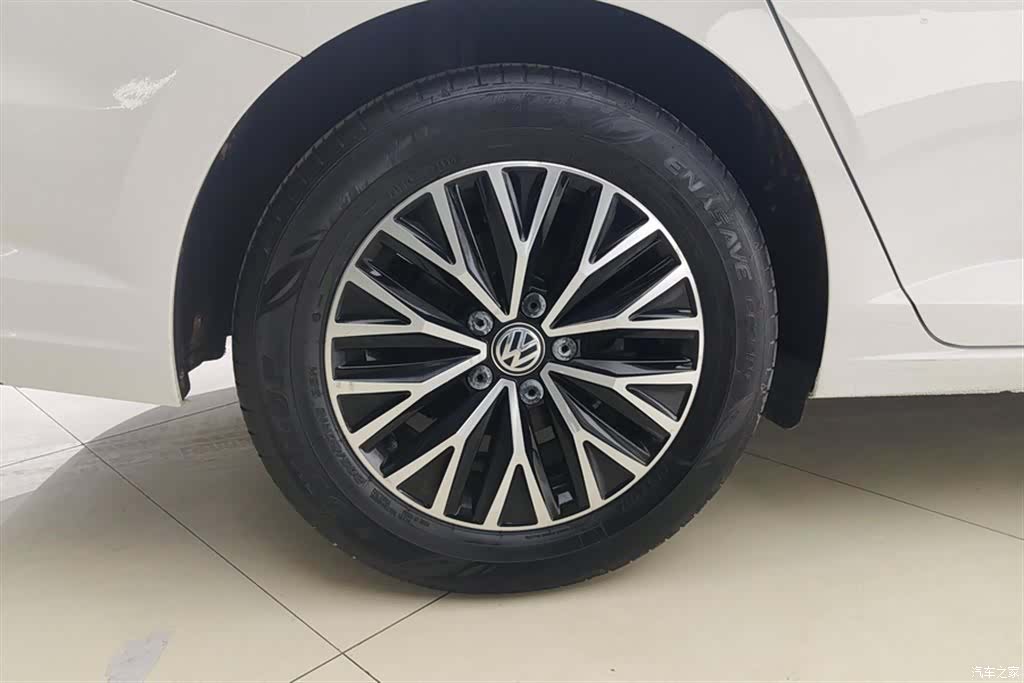 Volkswagen Sagitar, 2020 6