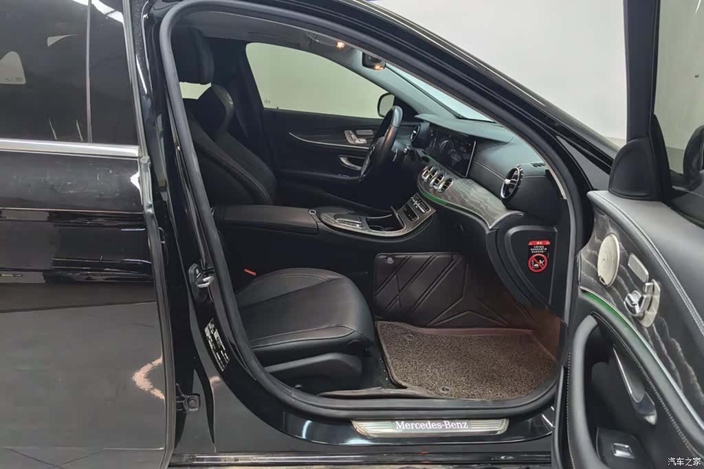 Mercedes-Benz E-Class, 2023 8