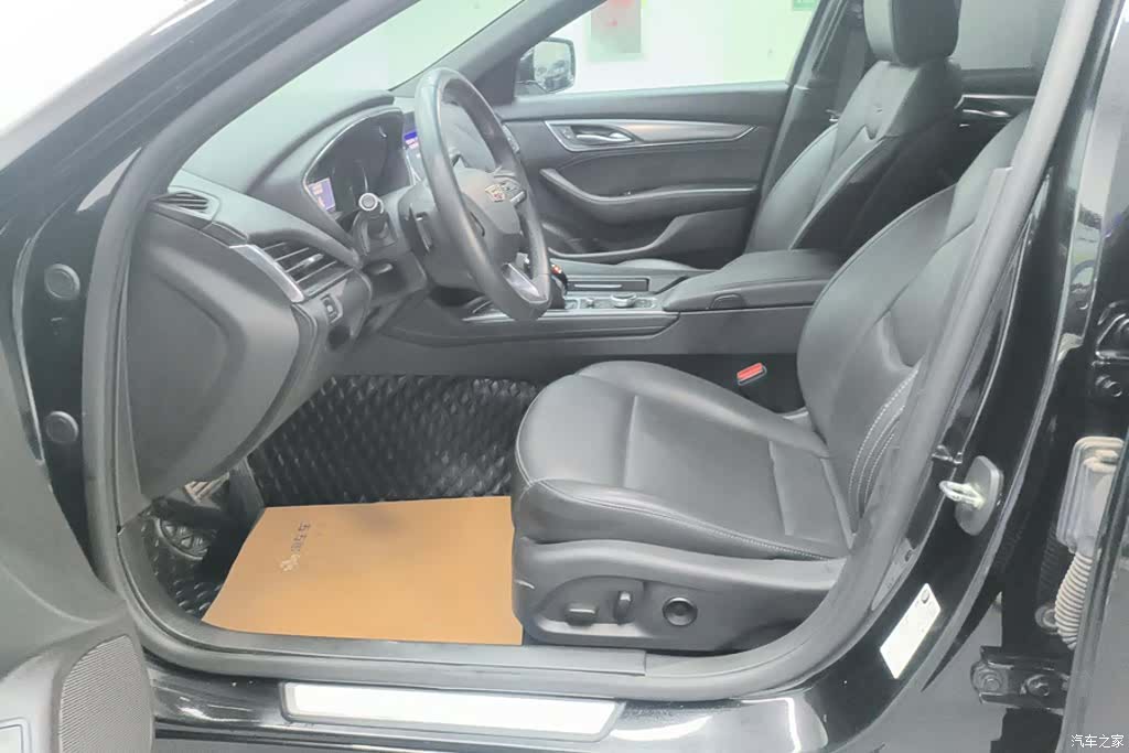 Cadillac CT5, 2022 9