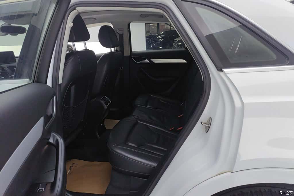 Audi Q3, 2016 11