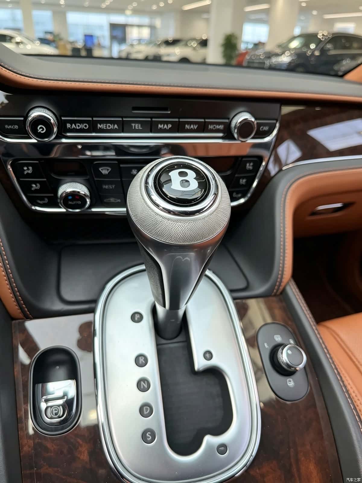 Bentley Flying Spur, 2013 13