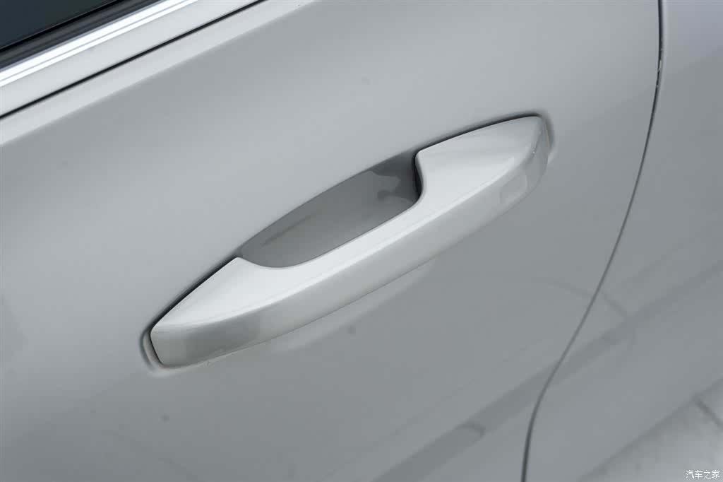 Volvo S60, 2023 11