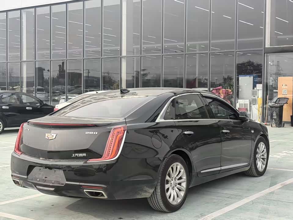 Cadillac XTS