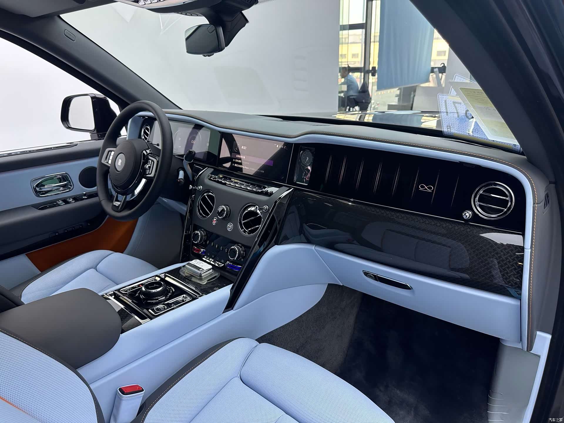 Rolls-Royce Cullinan, 2025 16