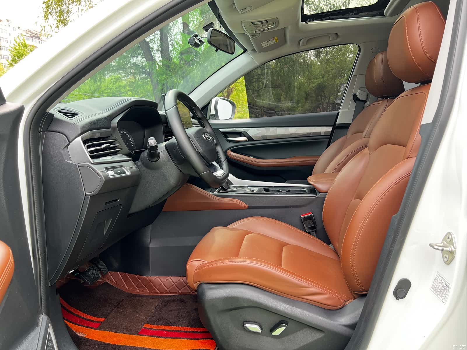 Geely X6, 2022 13