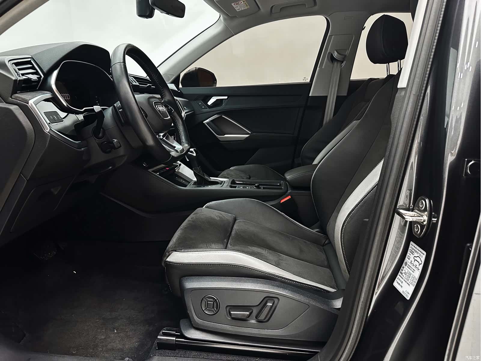 Audi Q3, 2021 11