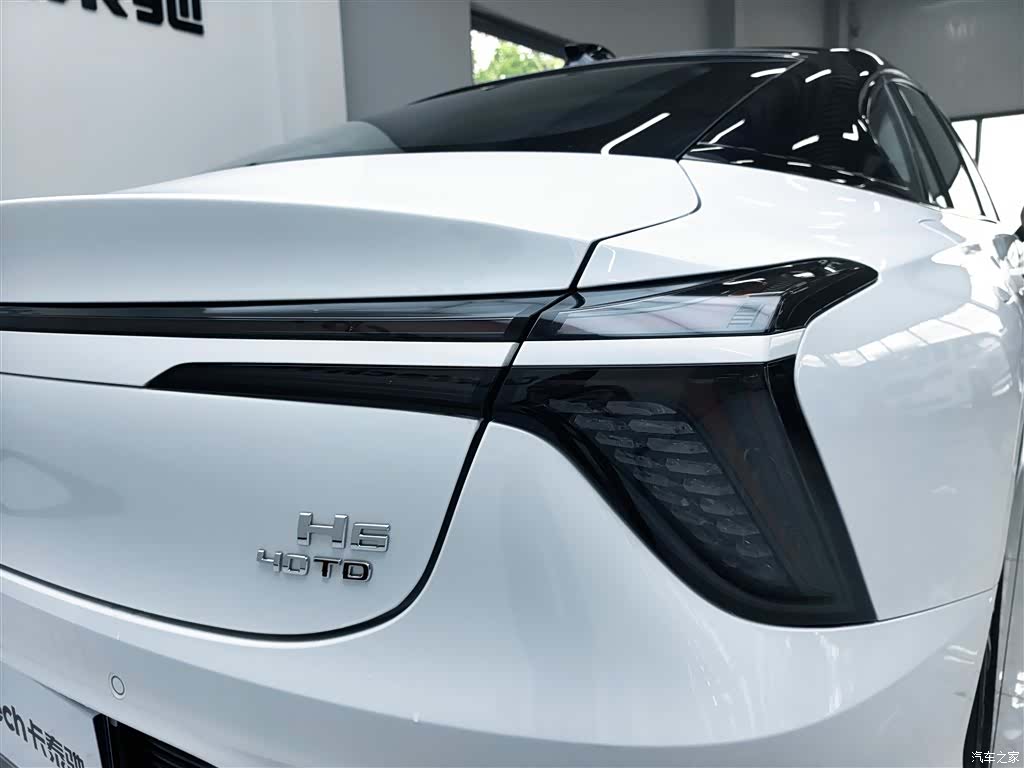 Hongqi H6, 2026 13
