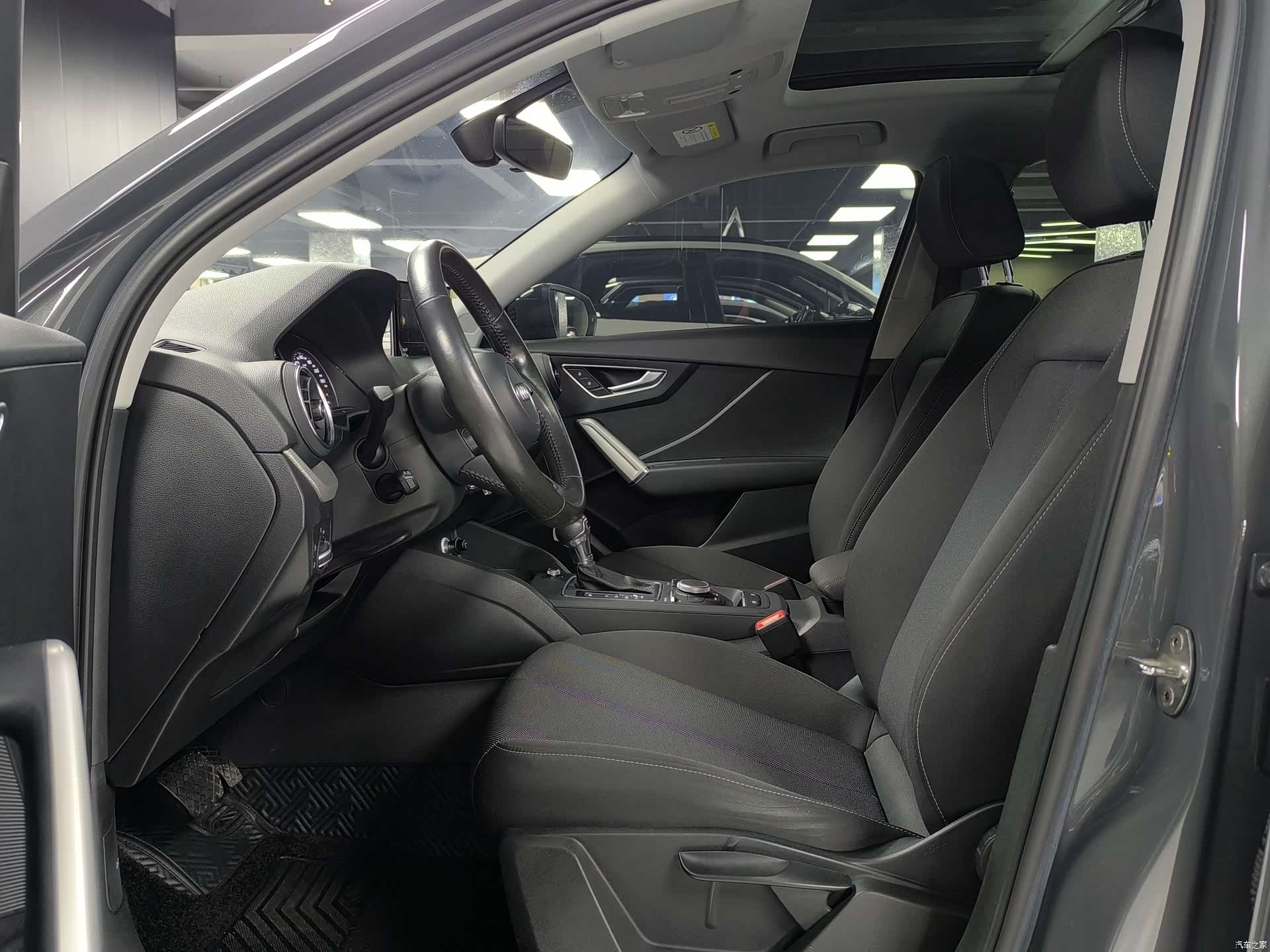 Audi Q2L, 2021 все фото