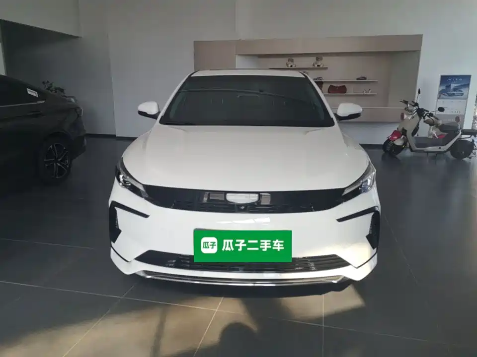 Geely Emgrand L HiP Geely Emgrand L HiP