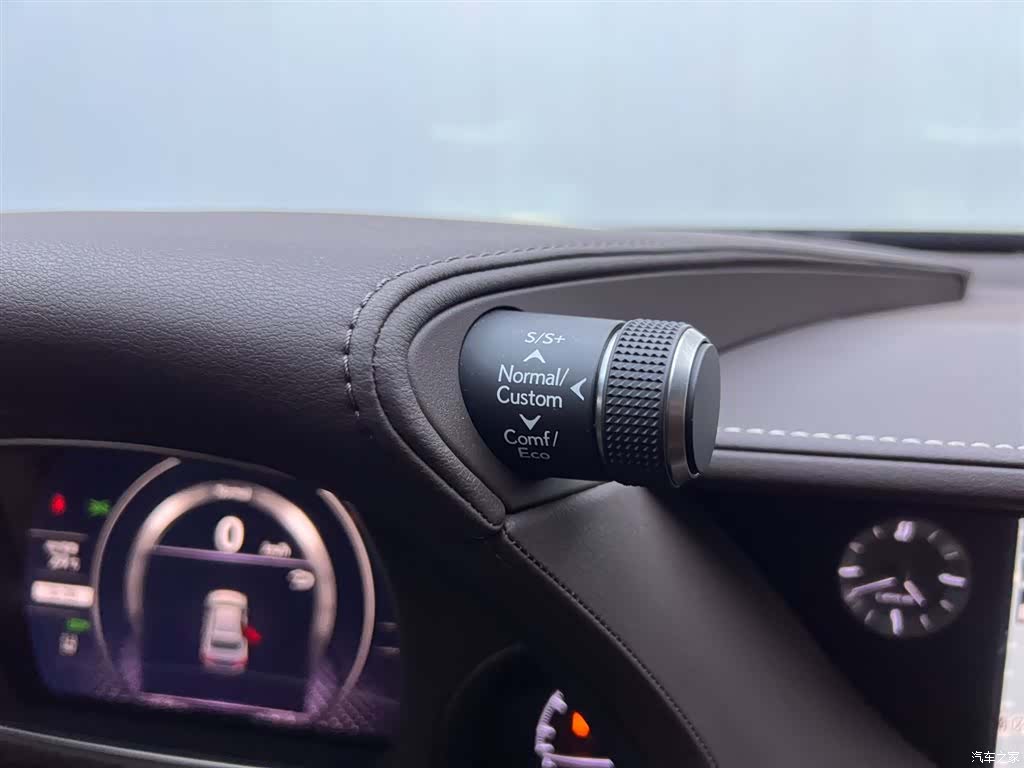 Lexus LS, 2020 22
