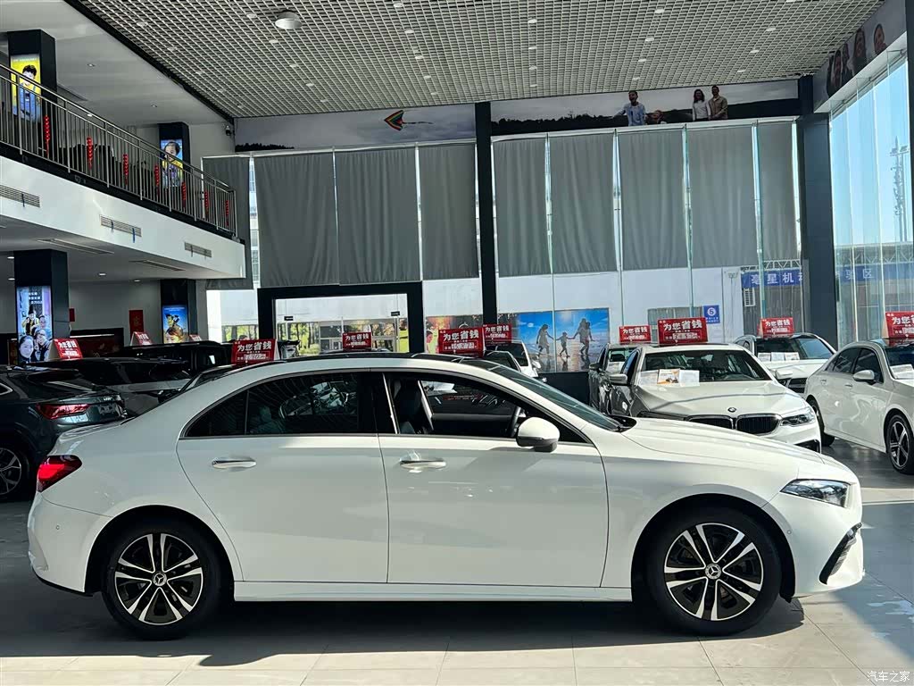 Mercedes-Benz A-Class, 2023 4