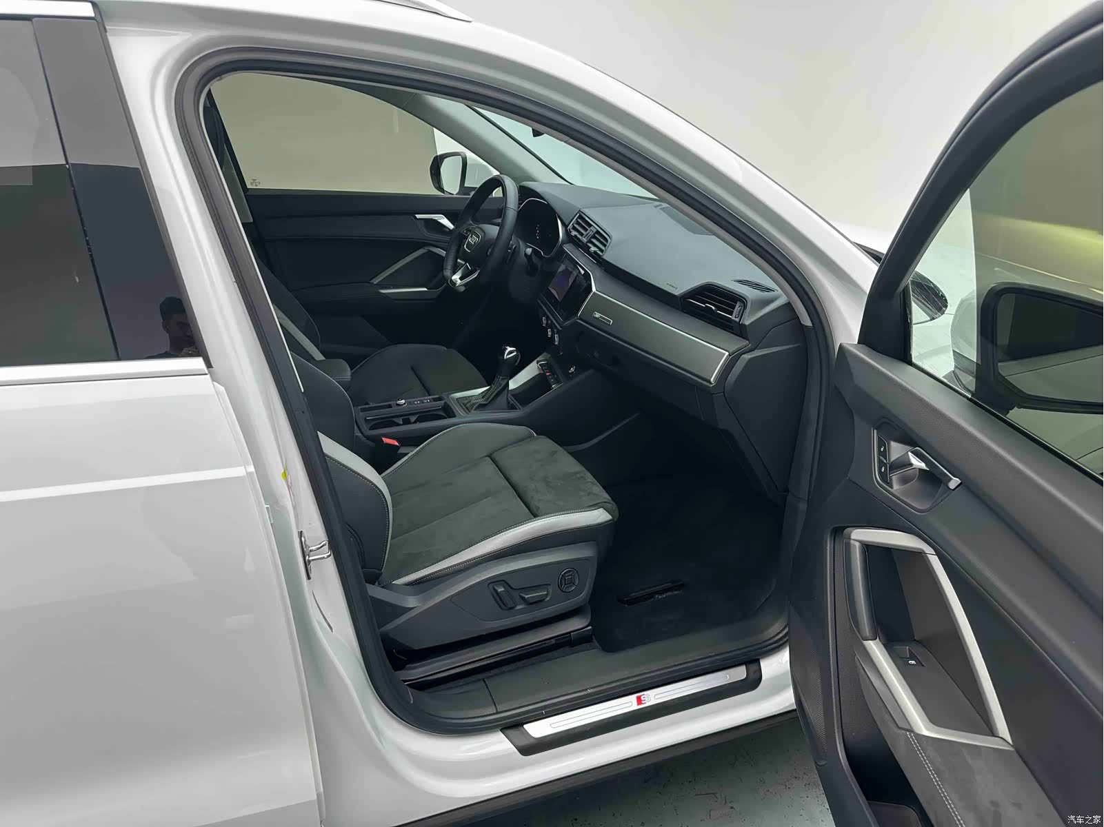 Audi Q3, 2022 7