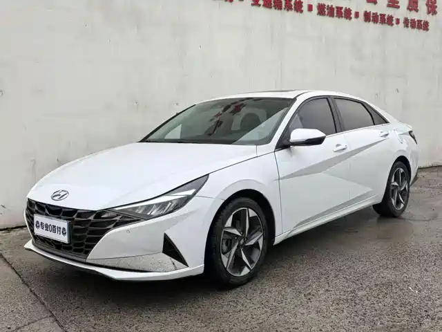 Hyundai Elantra 2023 — купить из Китая под заказ