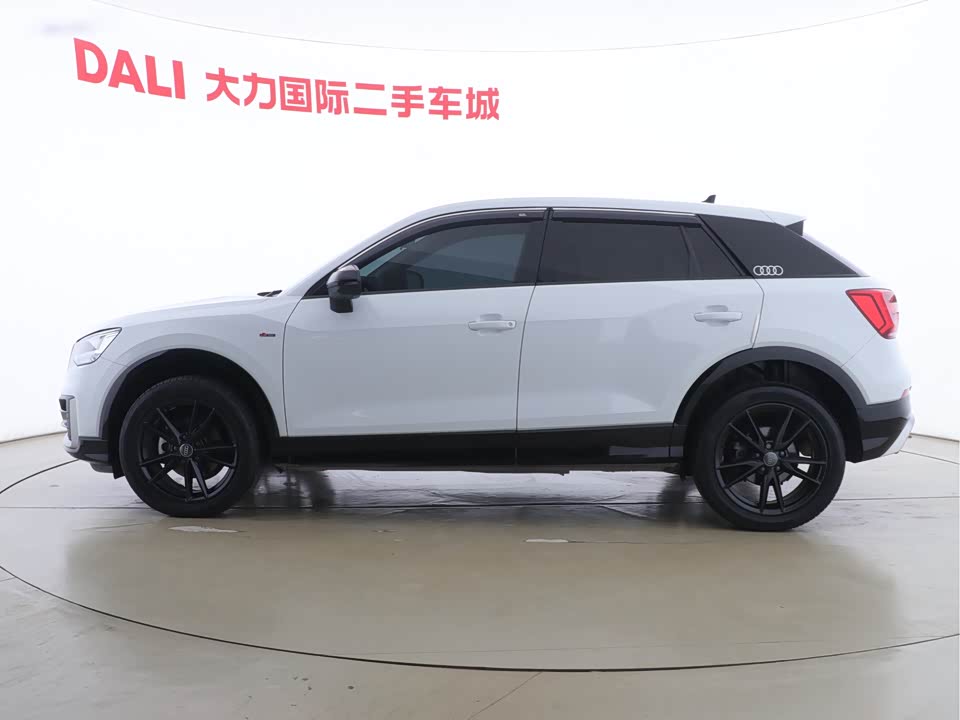 Audi Q2L
