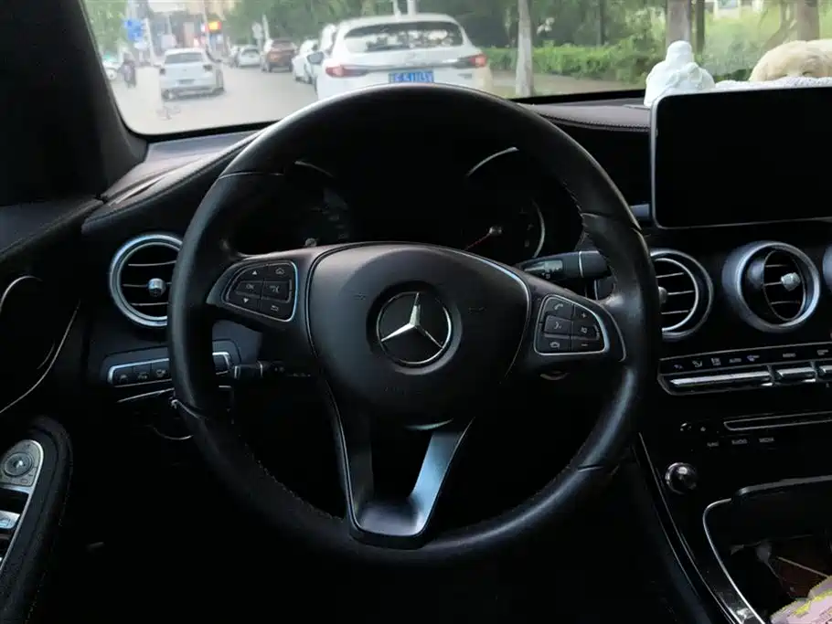 Mercedes-Benz GLC Mercedes-Benz GLC