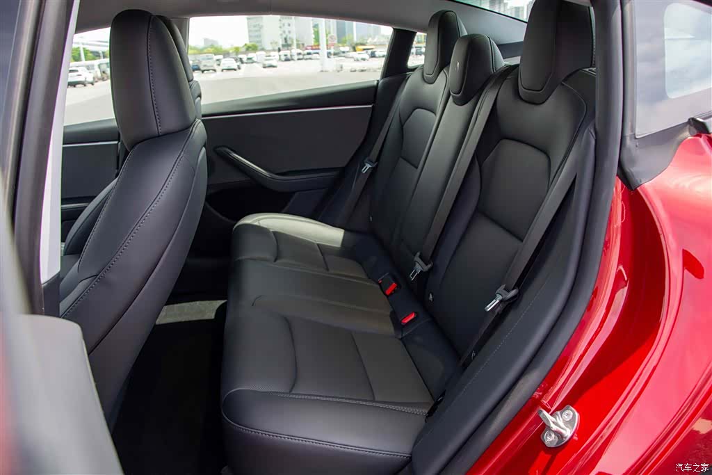 Tesla Model 3, 2024 12