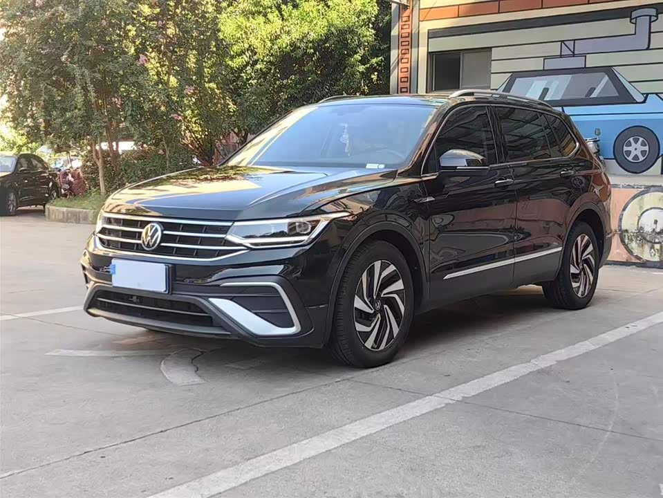 Volkswagen Tiguan L