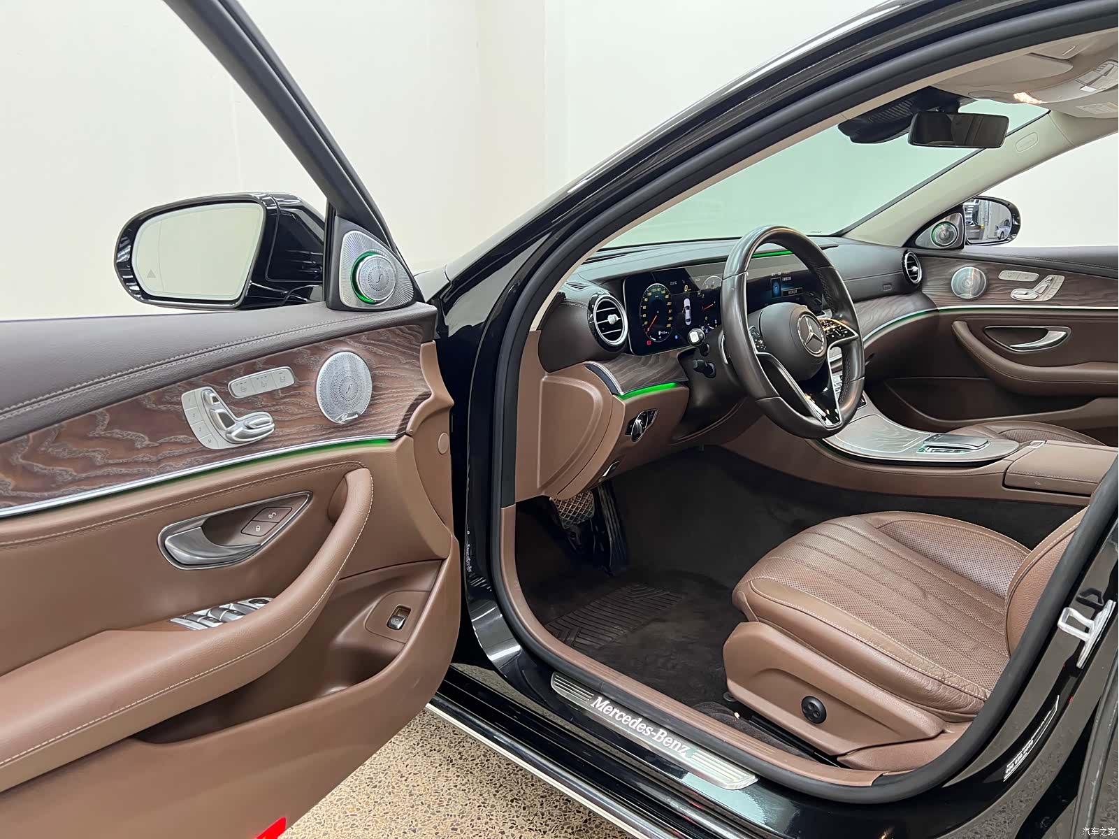 Mercedes-Benz E-Class, 2021 14