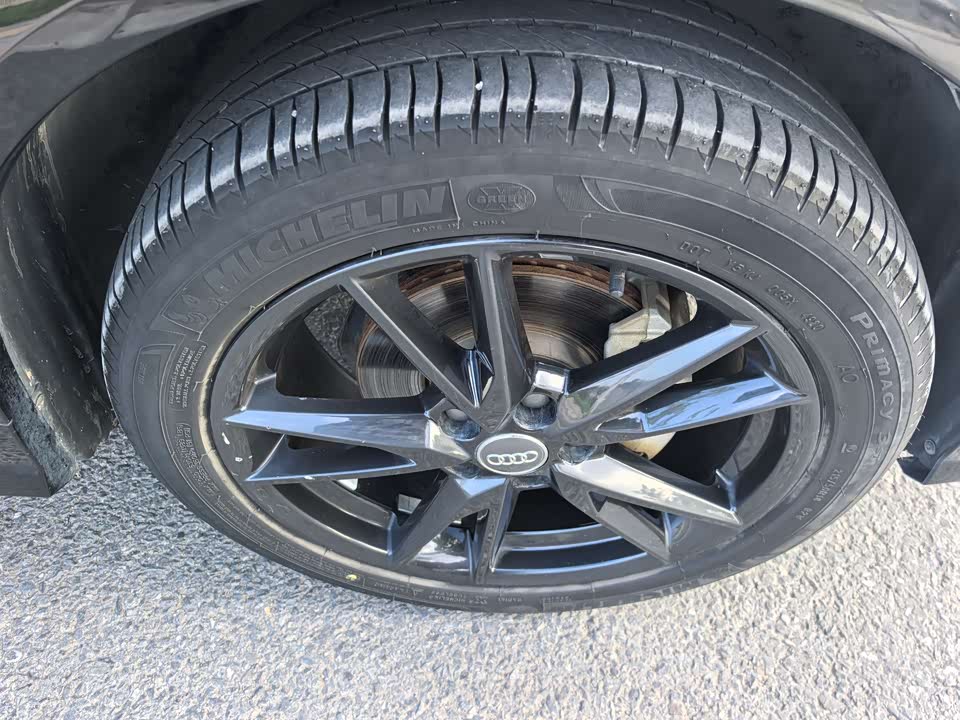 Audi Q2L Audi Q2L