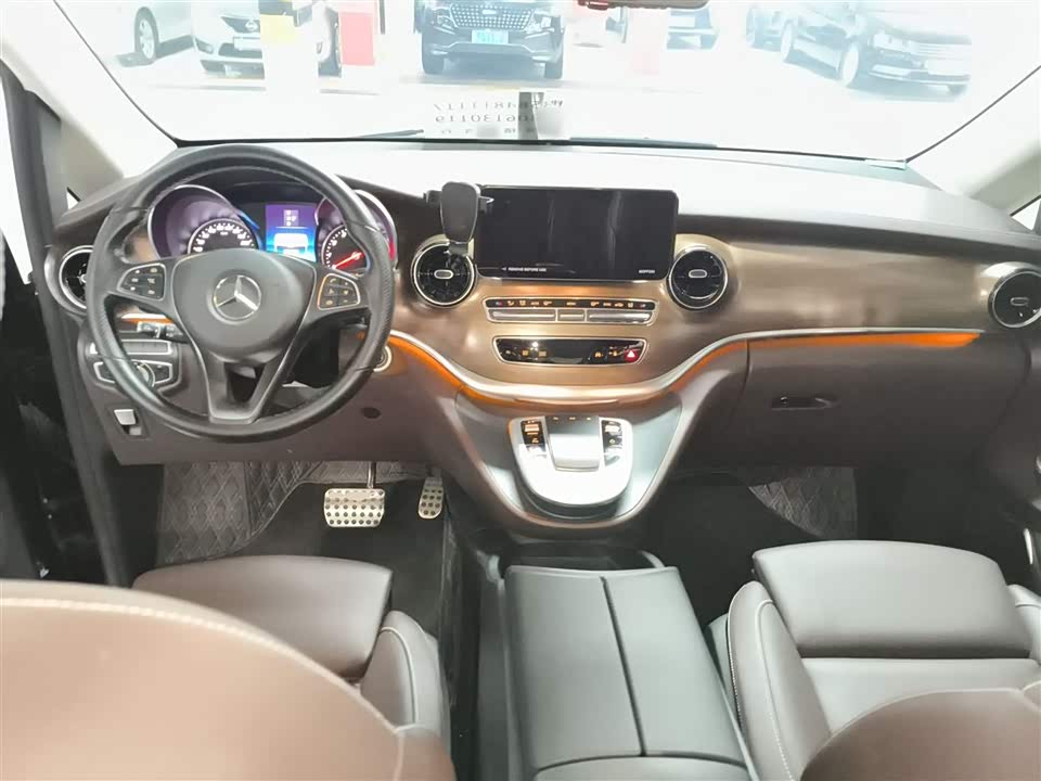 Mercedes-Benz V-class