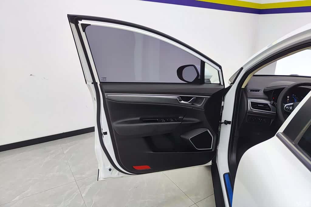 Geely Emgrand, 2021 7
