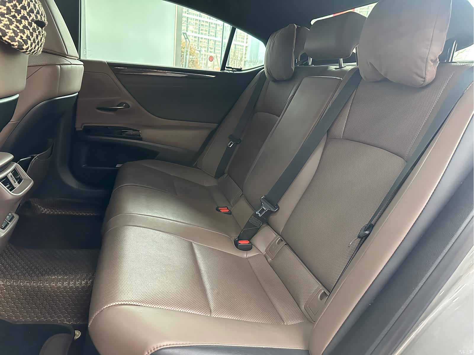 Lexus ES, 2023 23
