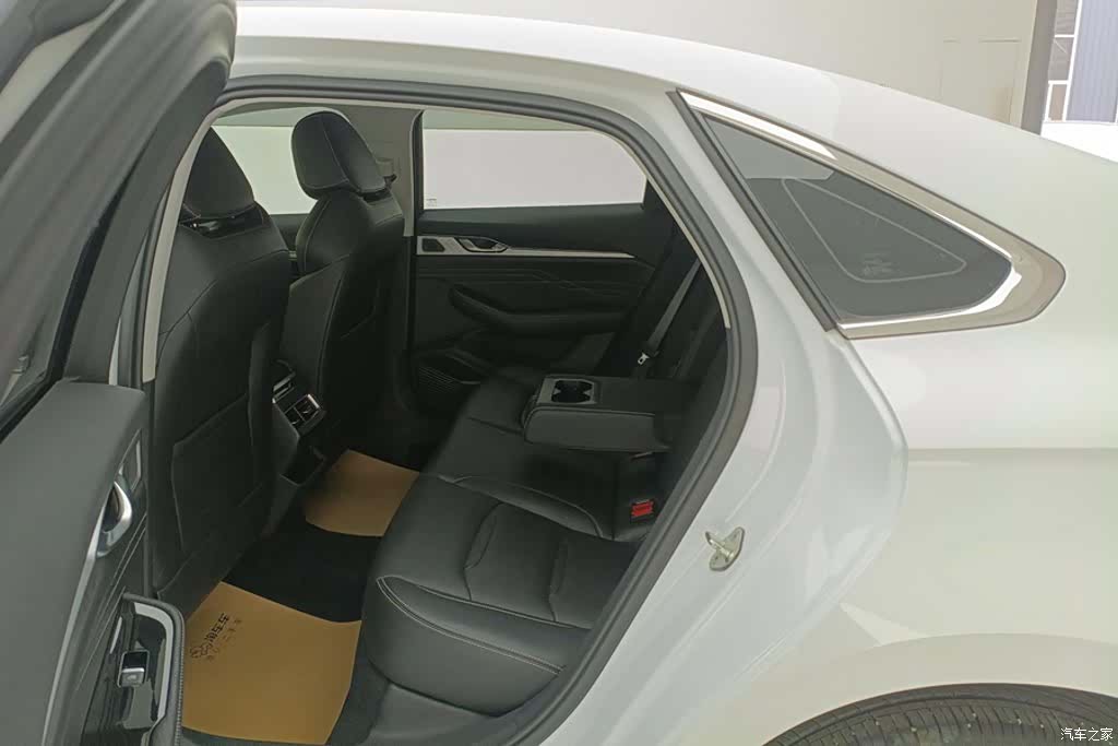 Geely Preface, 2023 11