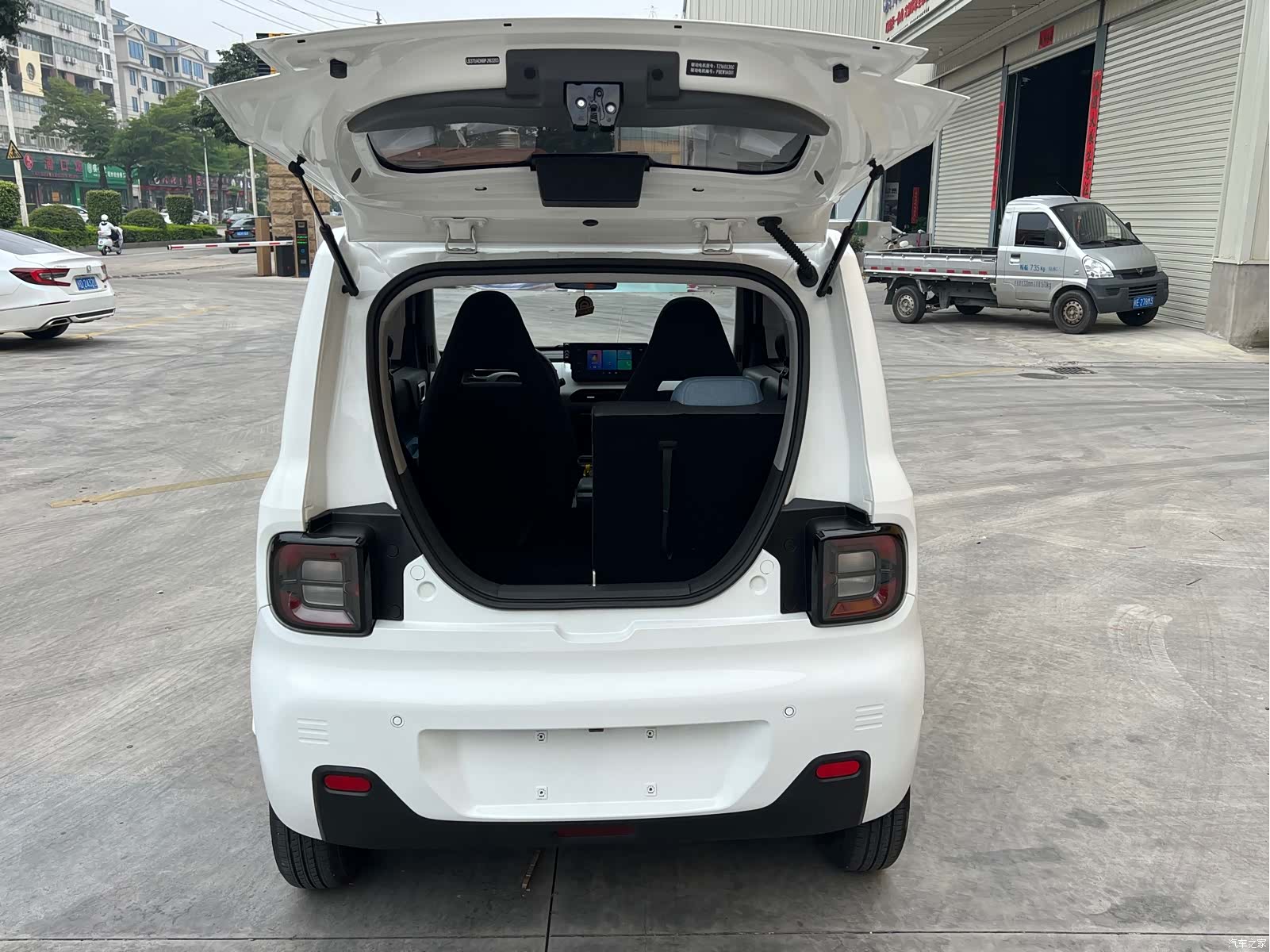 Geely Panda, 2023 11