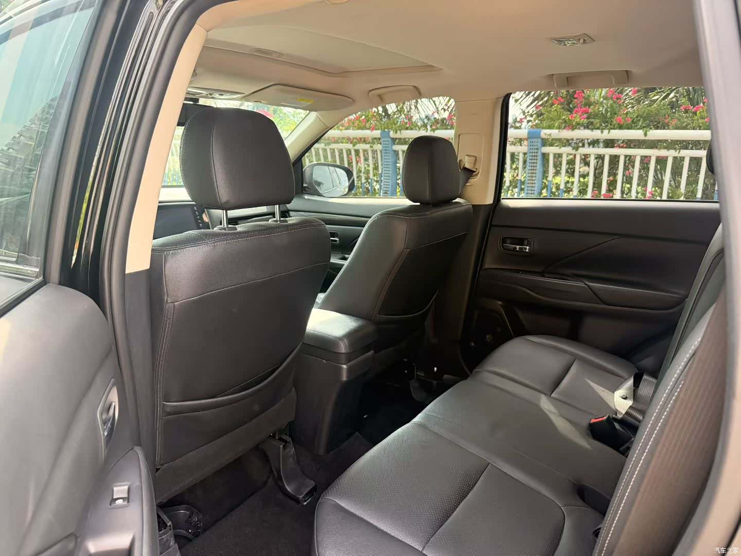 Mitsubishi Outlander, 2017 все фото