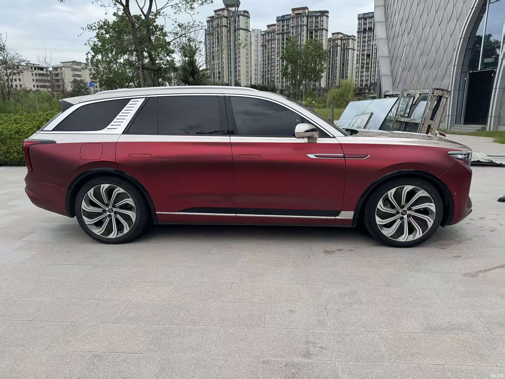 Hongqi E-HS9, 2021 7