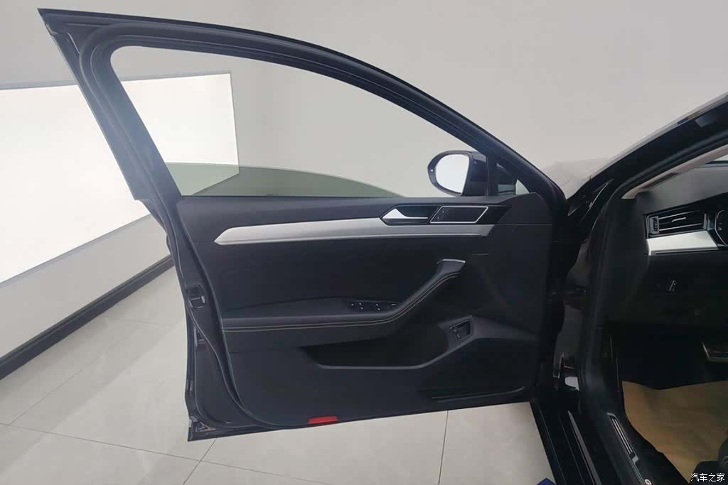 Volkswagen Magotan, 2023 7