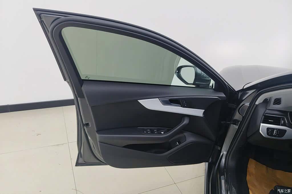 Audi A4L, 2023 7
