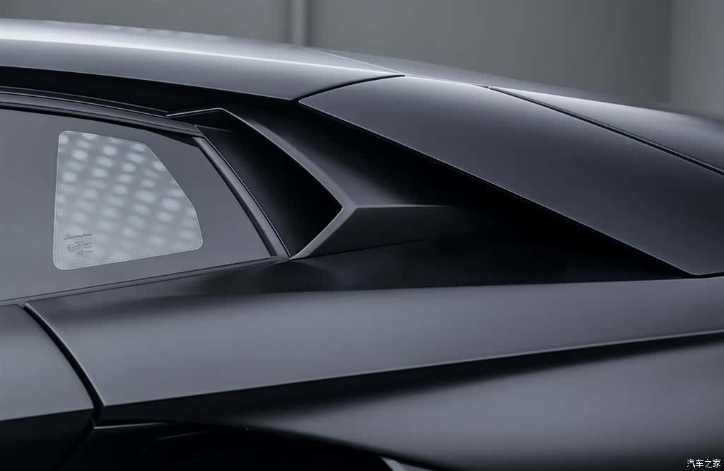 Lamborghini Aventador, 2016 10