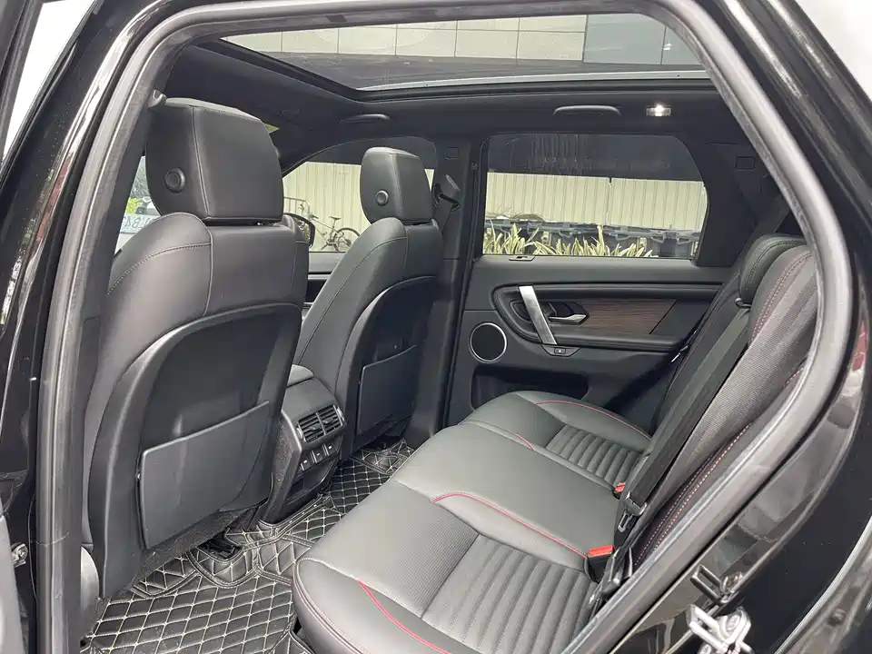 Land Rover Discover sources for sports