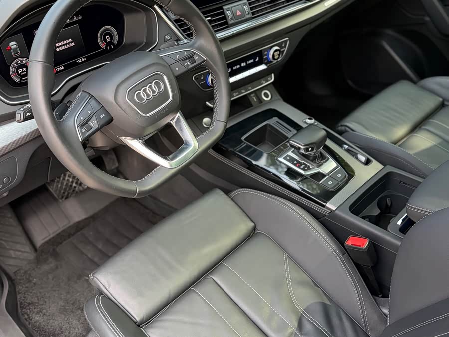 Audi Q5L 2022, фото 7