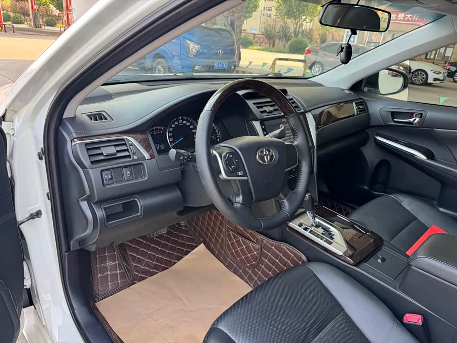 Toyota Camry 2016, фото 3
